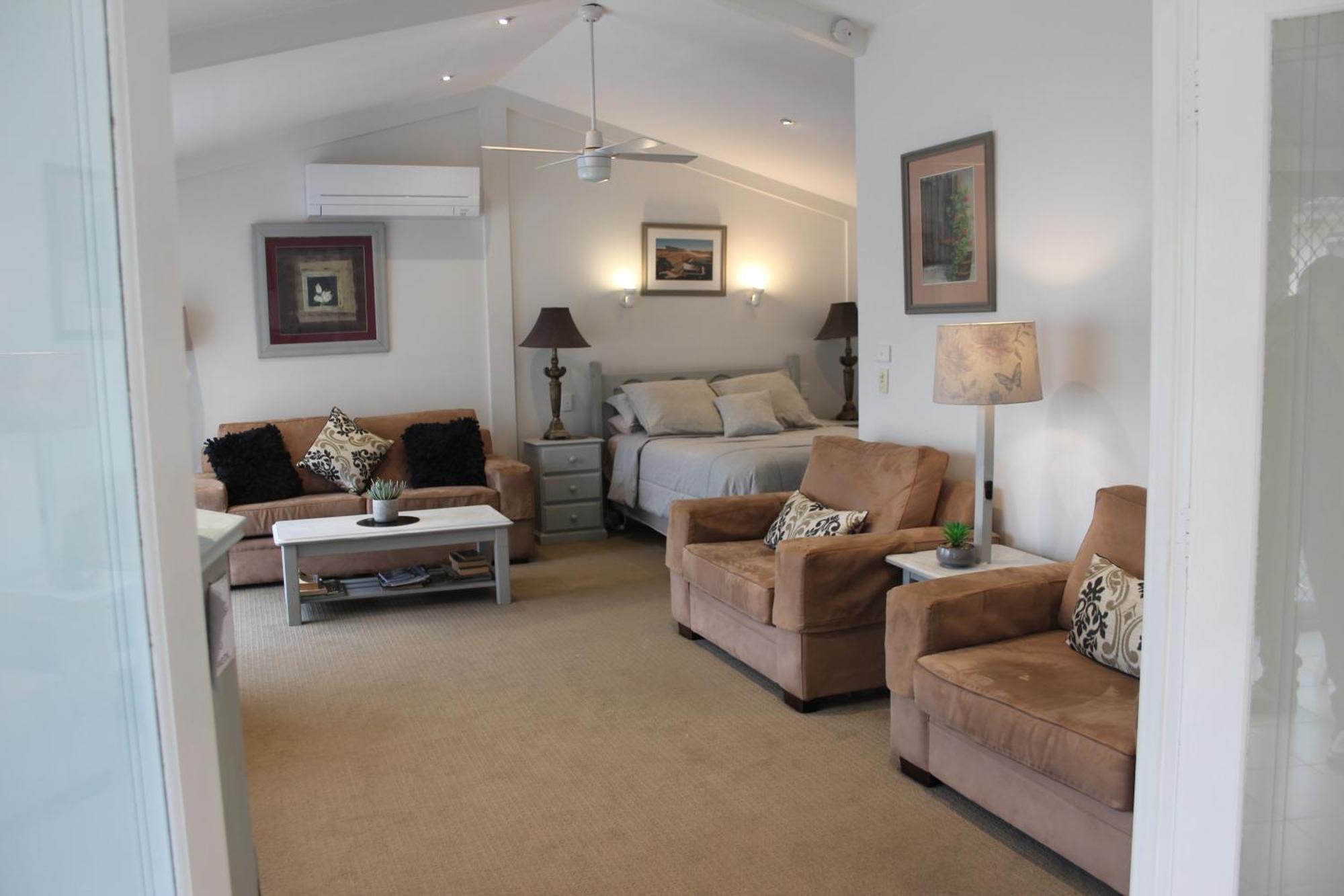 Courtsidecottage Bed & Breakfast
